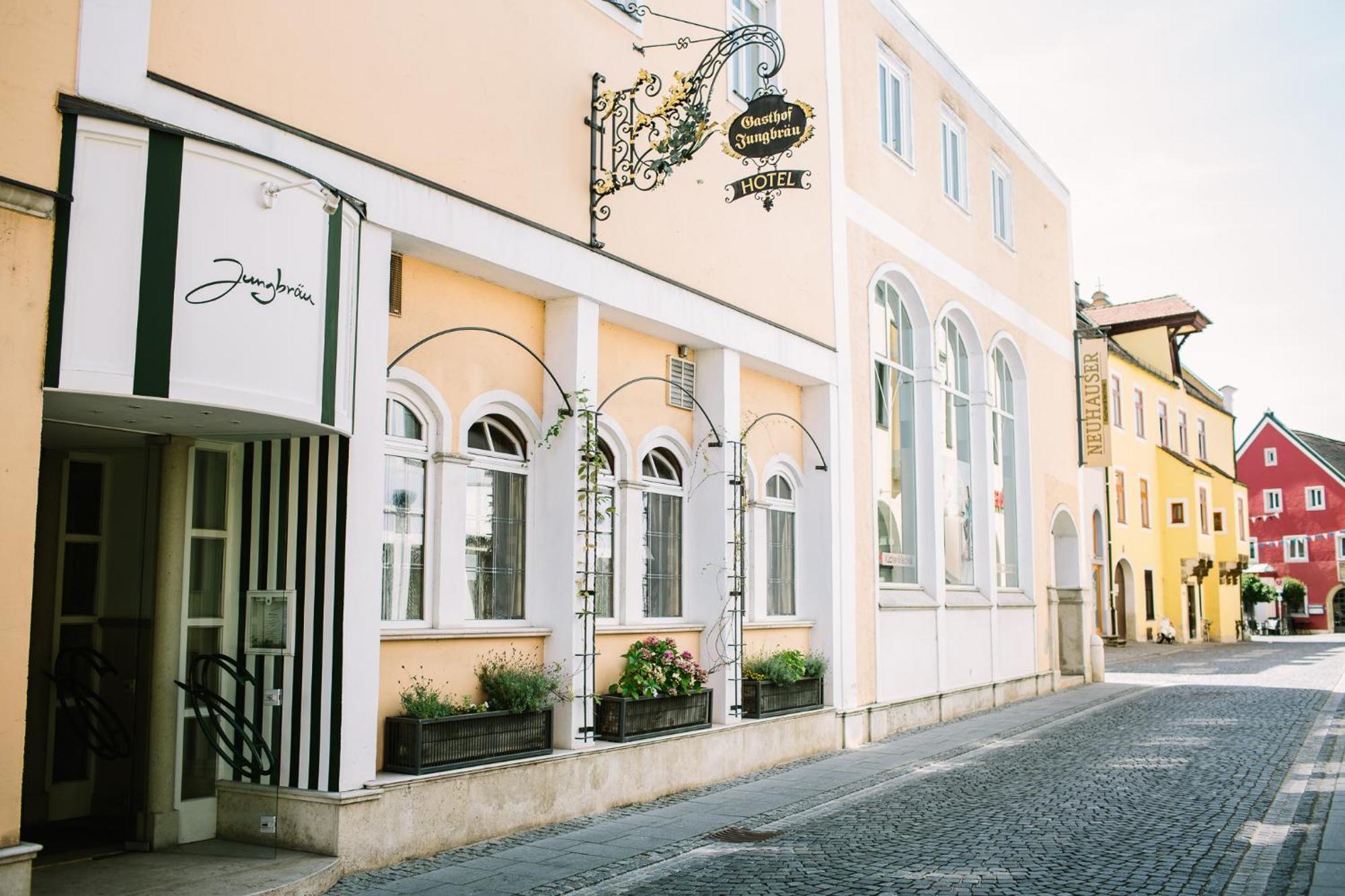 Hotel Jungbraeu Abensberg Exterior photo